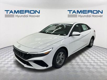New 2026 Hyundai Elantra SE