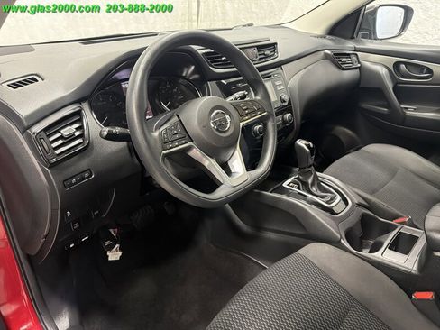 Used 2017 Nissan Rogue Sport S w/ S Appearance Package AWD/4WD image 3