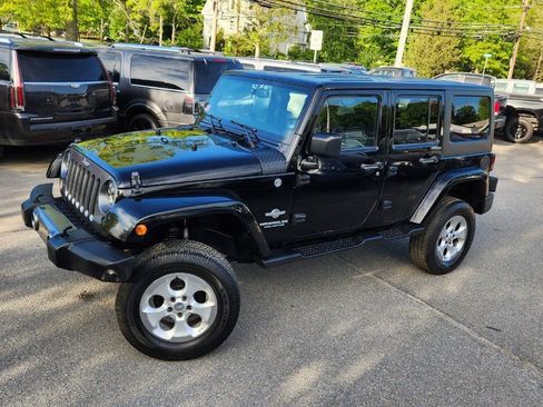 Used 2014 Jeep Wrangler Unlimited Sport AWD/4WD image 2
