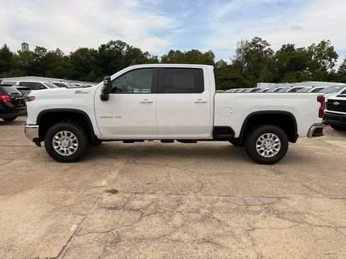 New 2026 Chevrolet Silverado 2500 LT w/ Safety Package AWD/4WD image 2