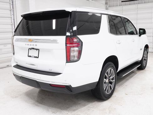 Used 2022 Chevrolet Tahoe LT w/ Luxury Package RWD image 5