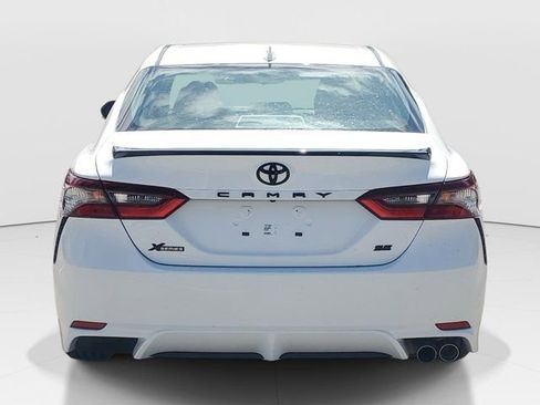 Used 2023 Toyota Camry SE image 4