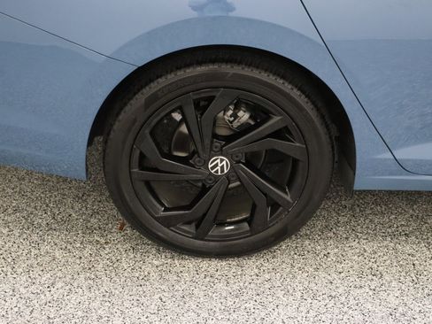 Used 2025 Volkswagen Jetta SE image 6