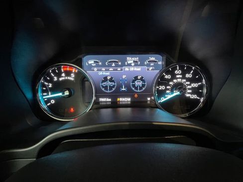 Used 2022 Ford F250 Lariat w/ Black Appearance Package image 14