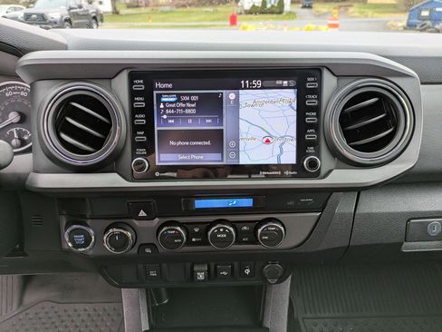 Used 2023 Toyota Tacoma TRD Off-Road AWD/4WD image 11