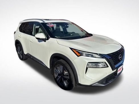 Used 2023 Nissan Rogue SL w/ SL Premium Package image 7