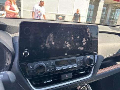 Used 2024 Toyota Grand Highlander Limited image 12