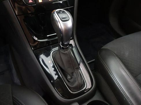 Used 2018 Buick Encore Preferred image 41