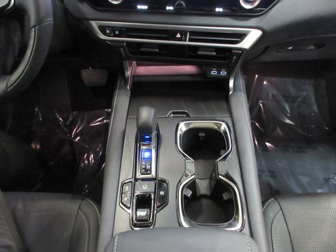 Used 2025 Lexus RX 350 w/ Convenience Package image 40