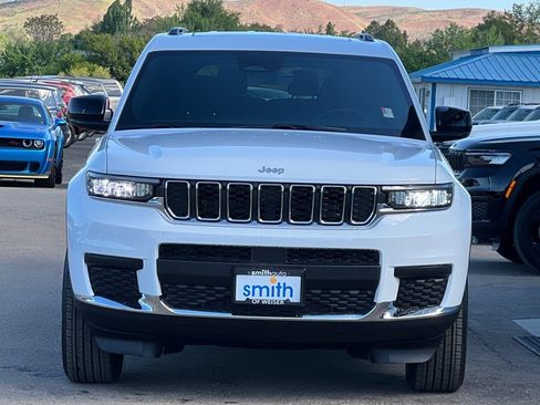 New 2025 Jeep Grand Cherokee L Laredo w/ Trailer Tow Package image 4