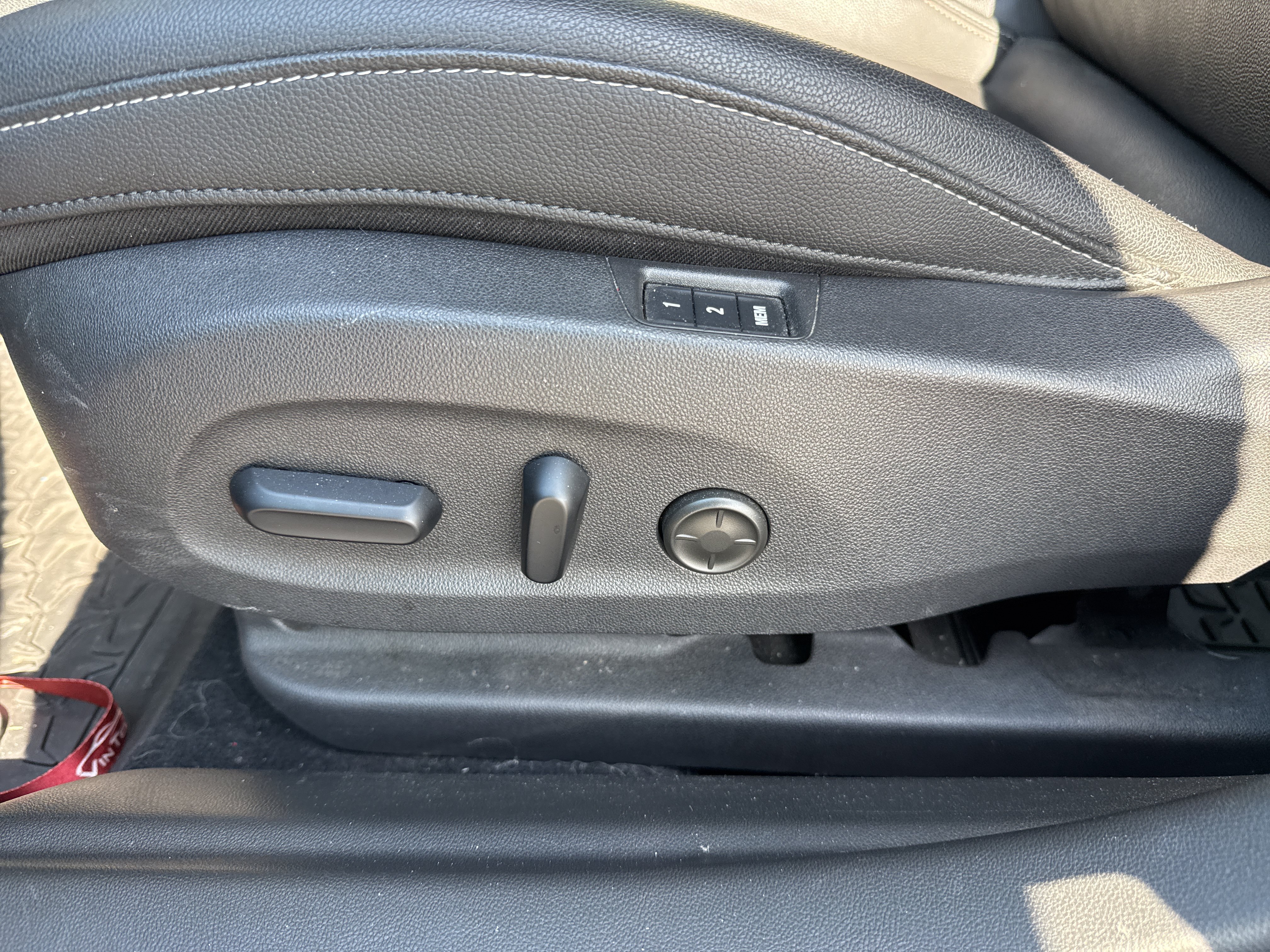 Used 2019 Buick Regal Essence w/ Driver Confidence Package I AWD/4WD image 11