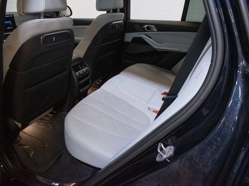 Certified 2024 BMW X5 xDrive40i w/ M Sport Package image 24