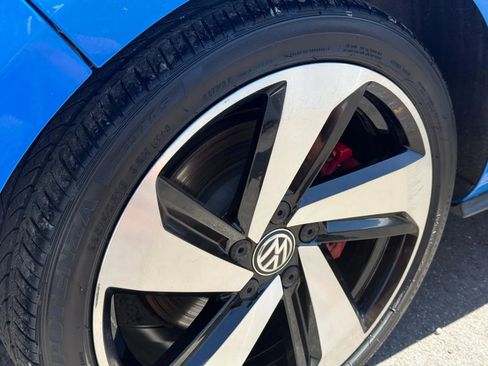 Used 2021 Volkswagen GTI SE image 29