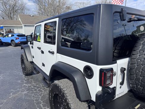 Used 2016 Jeep Wrangler Unlimited Sport w/ Connectivity Group image 16
