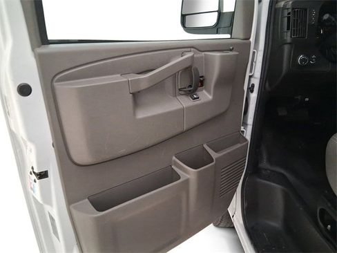 Used 2022 Chevrolet Express 3500 LS image 13