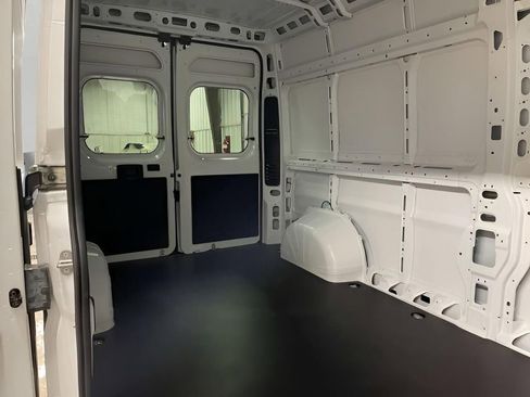New 2025 RAM ProMaster 2500 w/ Quick Order Package 22G SLT image 19