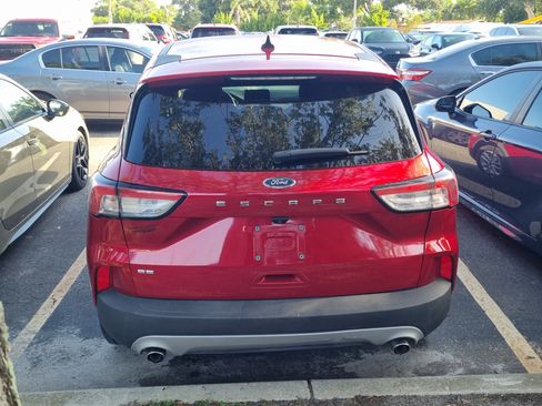 Used 2020 Ford Escape SE FWD image 9