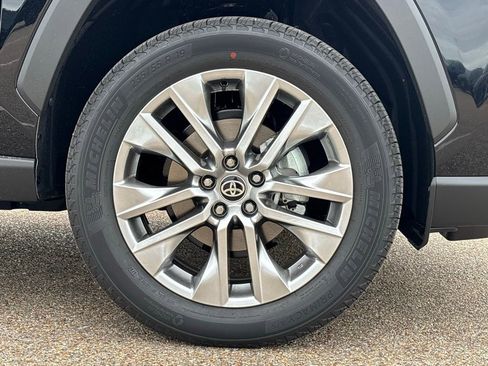 New 2025 Toyota RAV4 XLE Premium image 9