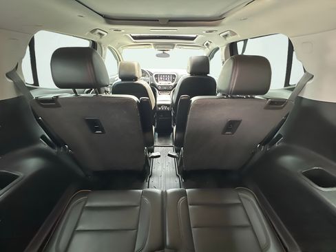 Used 2020 GMC Acadia AT4 w/ LPO, Floor Liner Package AWD/4WD image 23