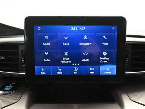 Used 2021 Ford Explorer XLT w/ Equipment Group 202A image 19