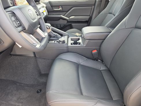 New 2026 Toyota 4Runner Limited AWD/4WD image 9