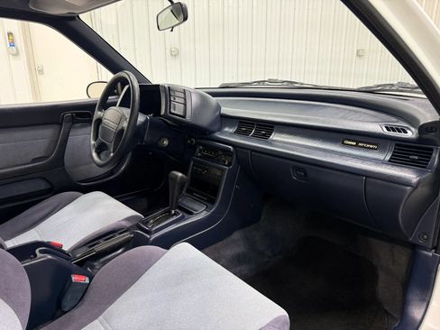 Used 1992 Geo Storm Hatchback FWD image 14