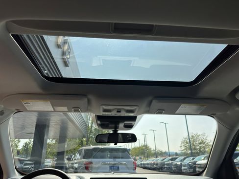 New 2025 Ford Maverick Lariat w/ Black Appearance Package image 39