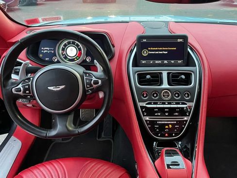 Used 2018 Aston Martin DB11 V12 image 13