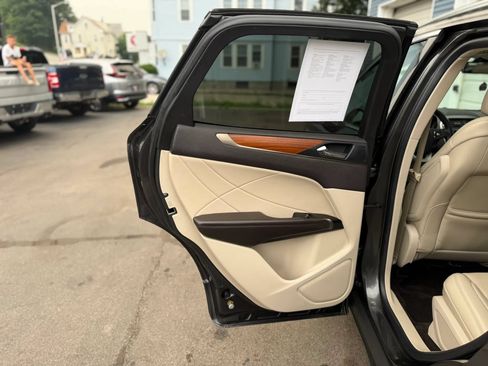Used 2019 Lincoln MKC Select w/ Select Plus Package AWD/4WD image 39