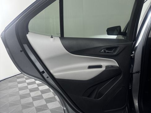 Used 2024 Chevrolet Equinox LS w/ LS Convenience Package image 33
