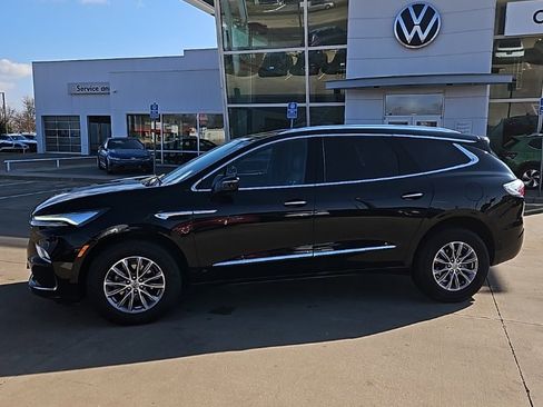 Used 2024 Buick Enclave Premium image 8