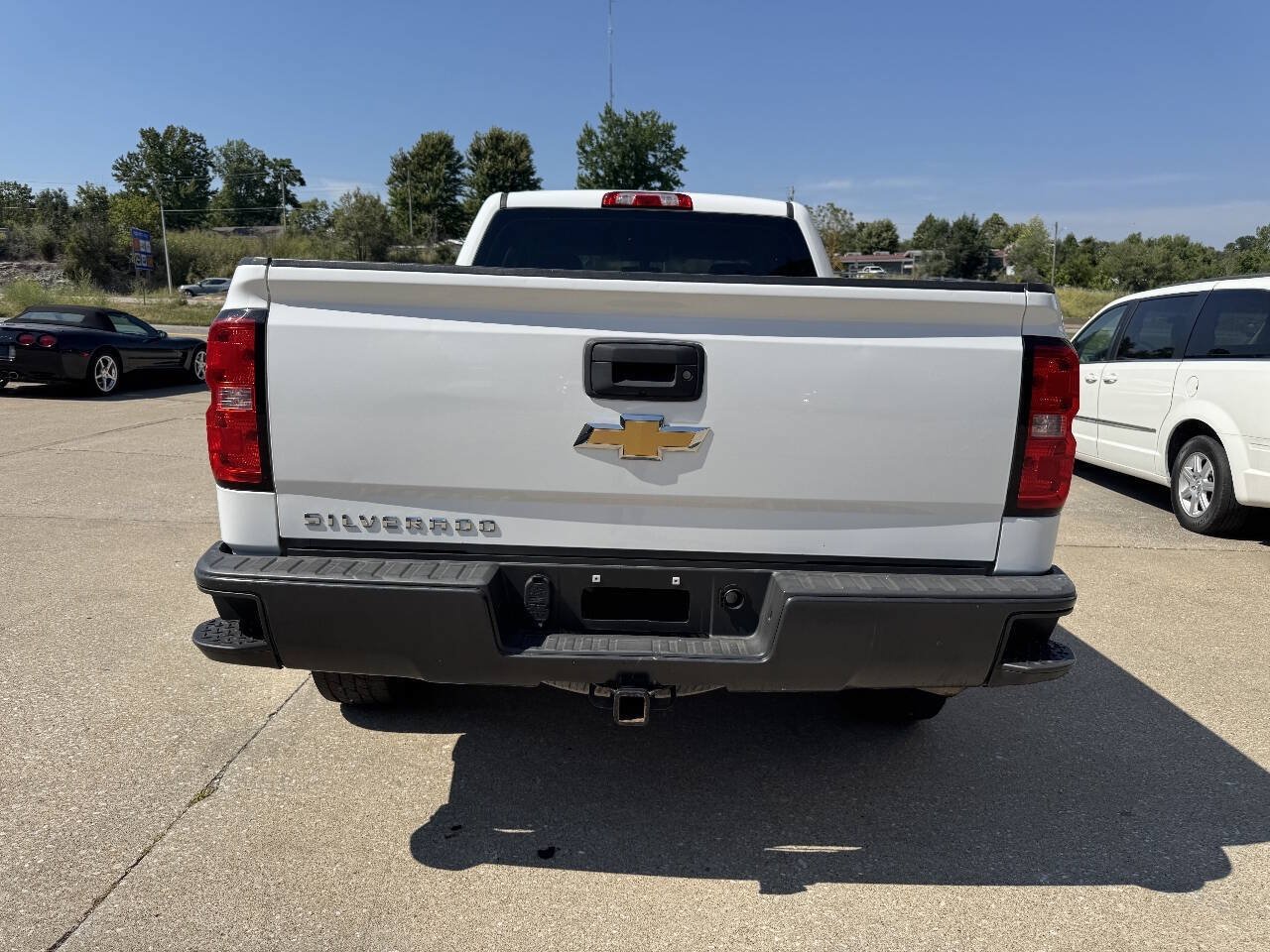 Used 2018 Chevrolet Silverado 1500 W/T w/ Trailering Package AWD/4WD image 6