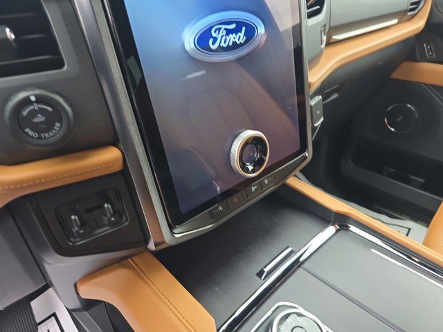 Used 2024 Ford Expedition Platinum AWD/4WD image 26