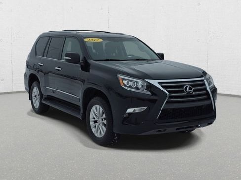 Used 2017 Lexus GX 460 Premium image 3