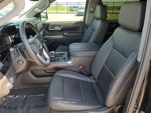 Used 2025 GMC Sierra 1500 SLT AWD/4WD image 17