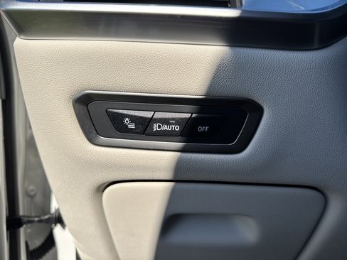 Used 2024 BMW X7 xDrive40i w/ Executive Package image 17