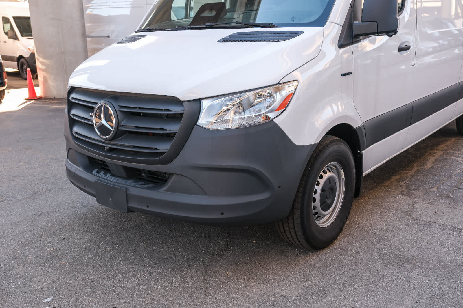 New 2025 Mercedes-Benz eSprinter 170 Cargo image 11