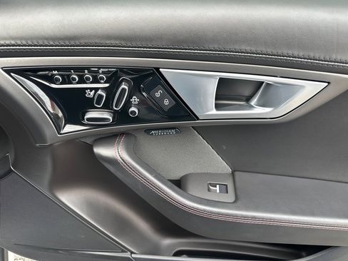 Used 2016 Jaguar F-TYPE S image 12