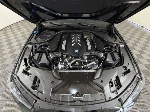 Used 2023 BMW M550i xDrive w/ Executive Package image 28