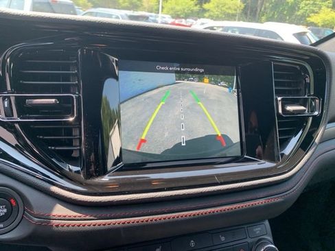 Used 2024 Dodge Durango GT image 37