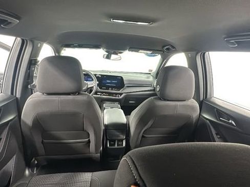 Used 2025 Chevrolet Equinox LT image 17