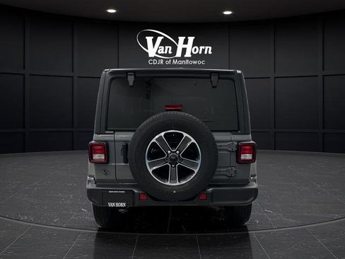 Used 2023 Jeep Wrangler Sahara w/ Cold Weather Group image 13