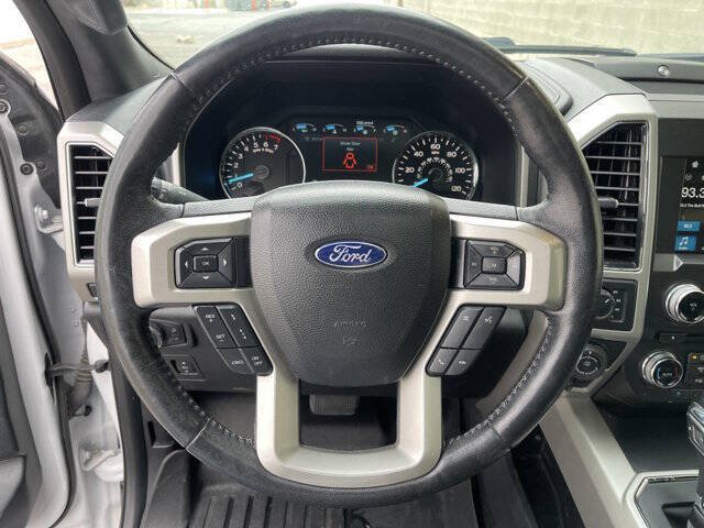 Used 2018 Ford F150 Lariat w/ Equipment Group 502A Luxury AWD/4WD image 14