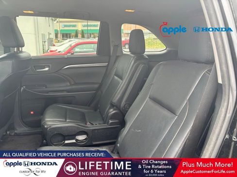 Used 2015 Toyota Highlander Limited AWD/4WD image 5