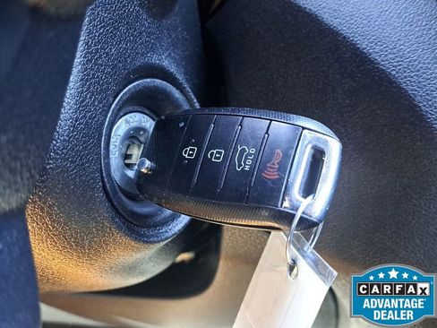 Used 2019 Kia Sorento LX image 33