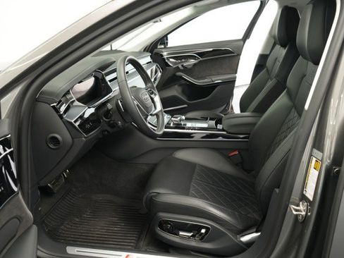 Used 2021 Audi S8 L w/ S8 Executive Package AWD/4WD image 32