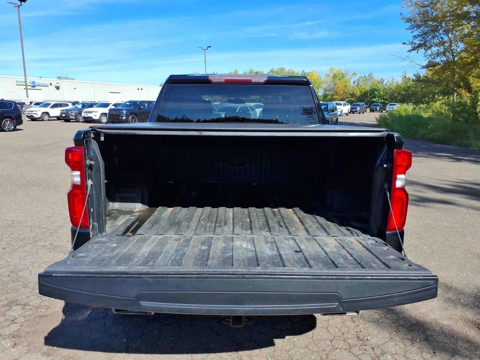 Used 2022 Chevrolet Silverado 1500 LT Trail Boss w/ Bed Protection Package AWD/4WD image 17