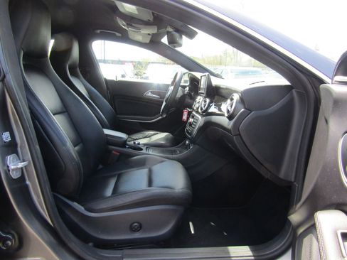 Used 2014 Mercedes-Benz CLA 250 image 10