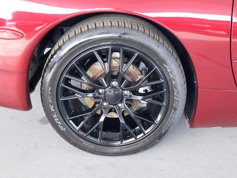 Used 2003 Chevrolet Corvette Coupe w/ Preferred Equipment Group RWD image 5