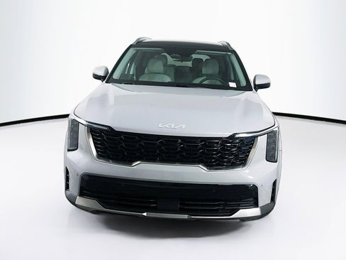 Used 2024 Kia Sorento S w/ Panoramic Sunroof Package image 2
